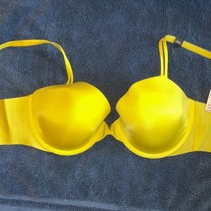 Victoria’s Secret lined Demi bra 33DDD